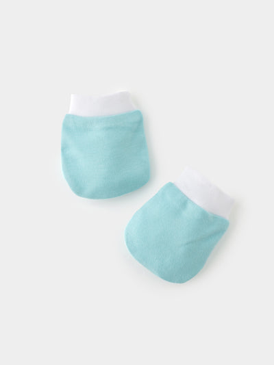 Soft & Comfy Accessory Set for Babies (color and design may vary depending on availability)